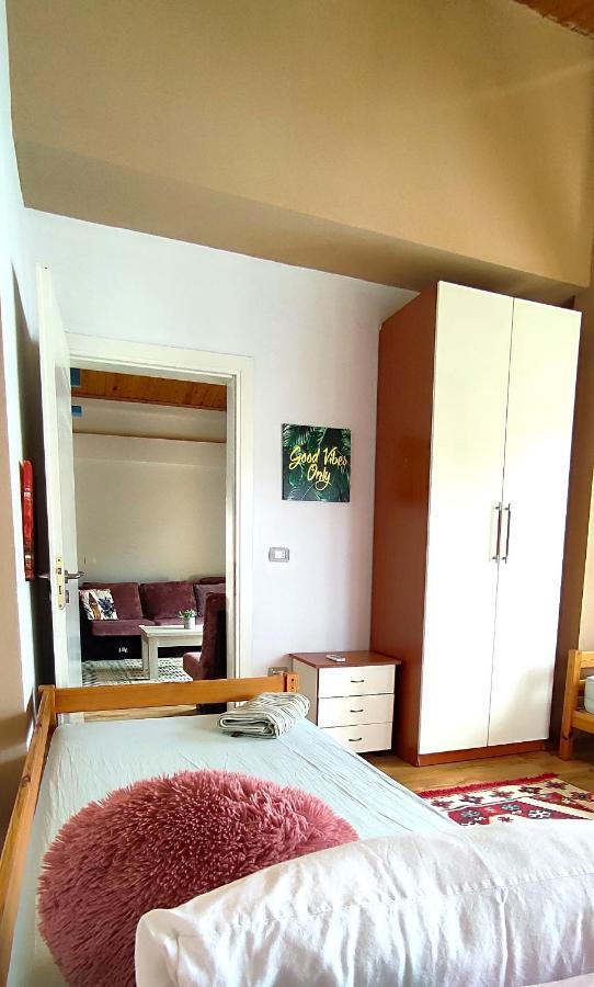 Seasons 3 Apartamento Golem (Tirana)