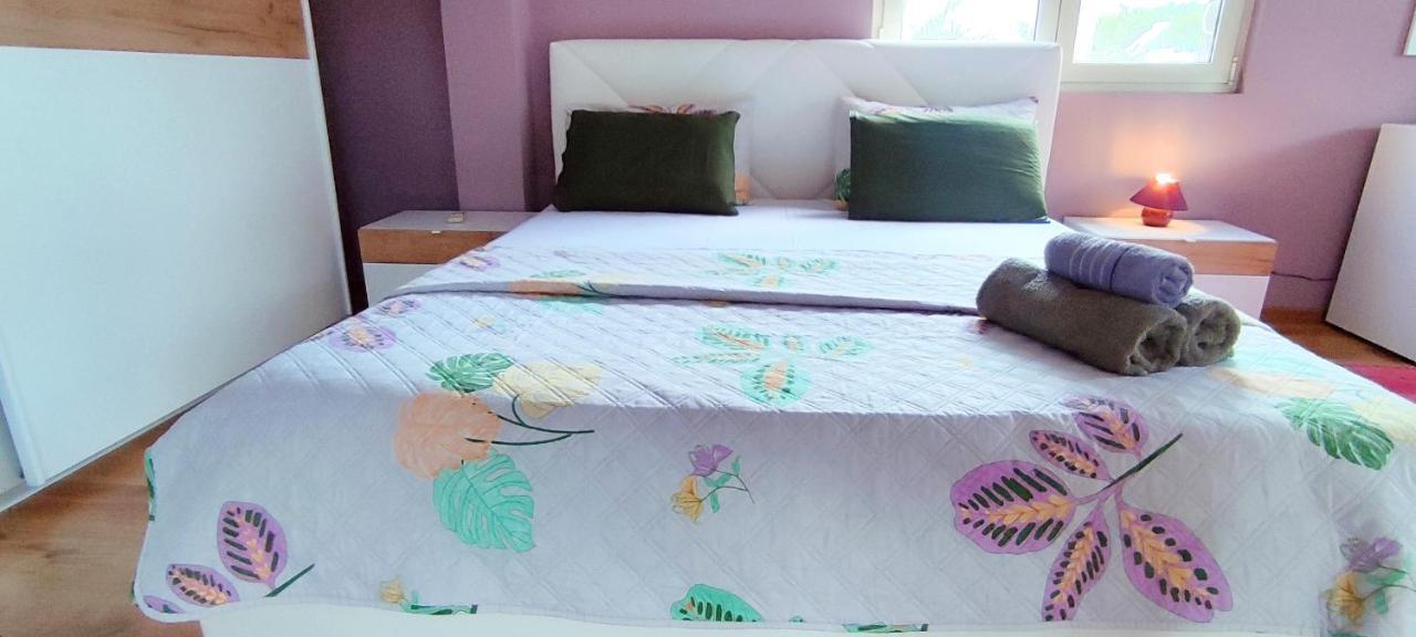 Seasons 3 Apartamento Golem (Tirana)